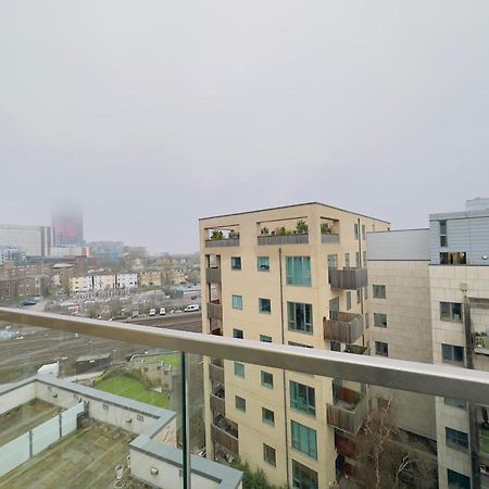 Luxurious Comfy Penthouse - Steps To East Croydon Train Station - Views Διαμέρισμα Εξωτερικό φωτογραφία