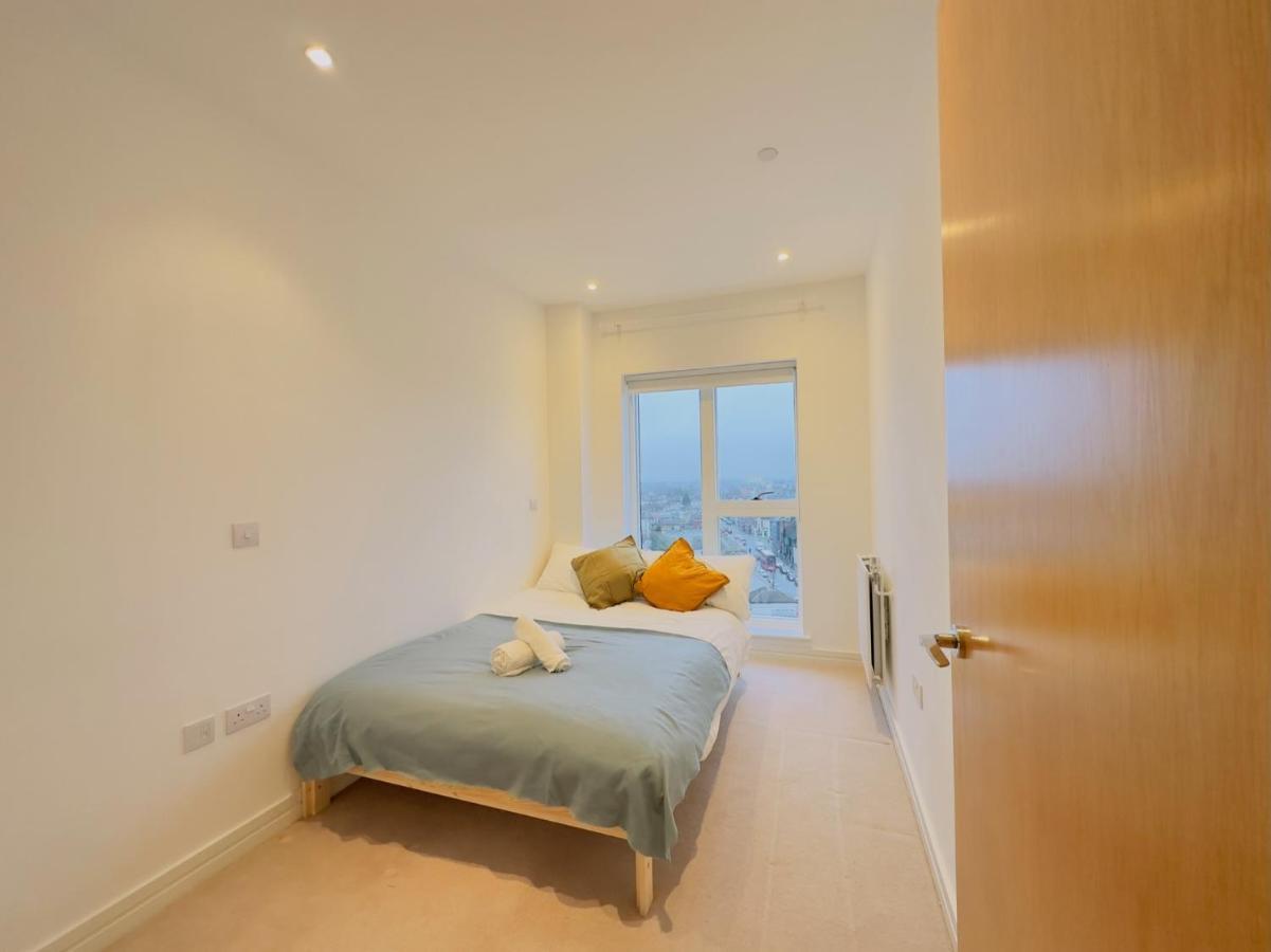 Luxurious Comfy Penthouse - Steps To East Croydon Train Station - Views Διαμέρισμα Εξωτερικό φωτογραφία