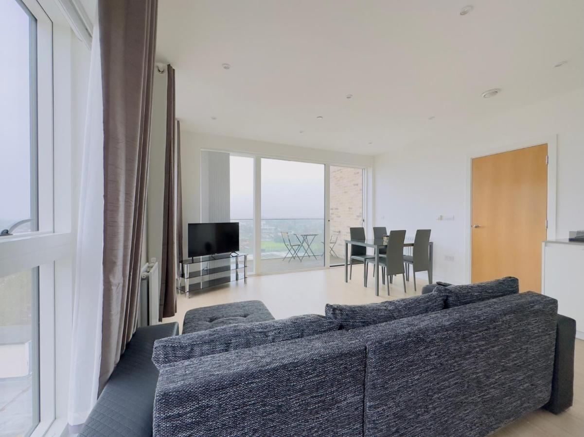 Luxurious Comfy Penthouse - Steps To East Croydon Train Station - Views Διαμέρισμα Εξωτερικό φωτογραφία